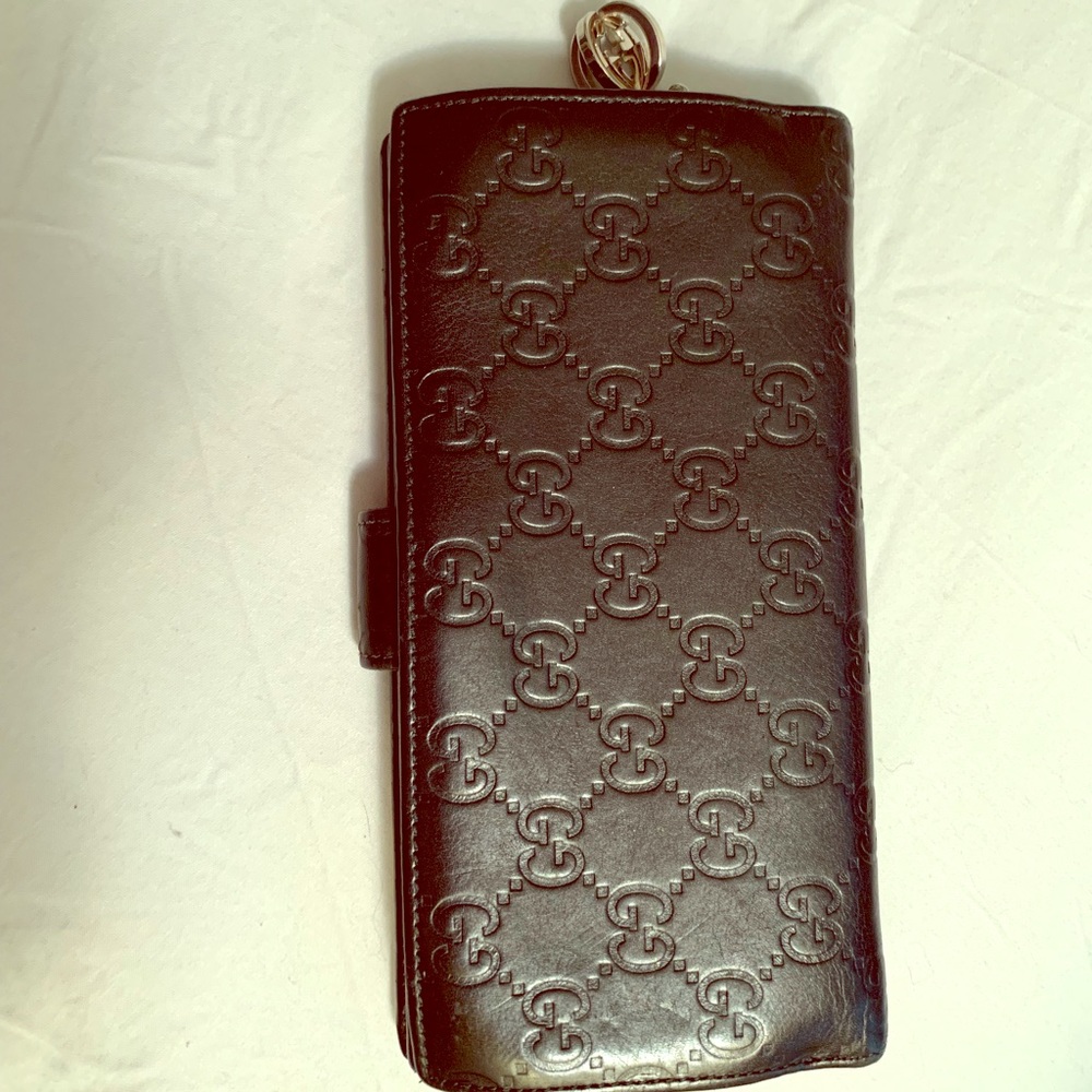 Gucci black leather wallet